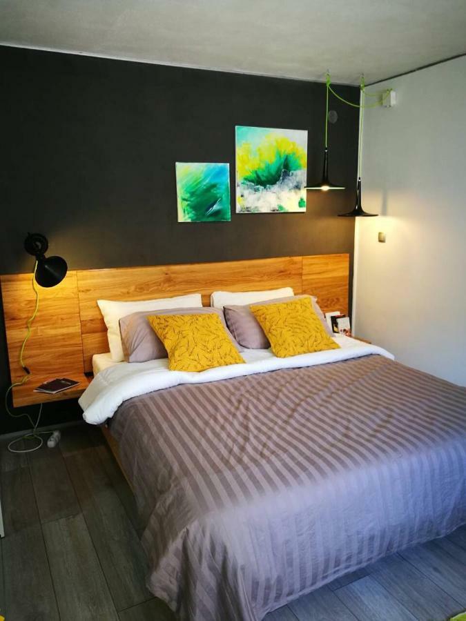 Cres Art Studio Lime Apartment Ngoại thất bức ảnh