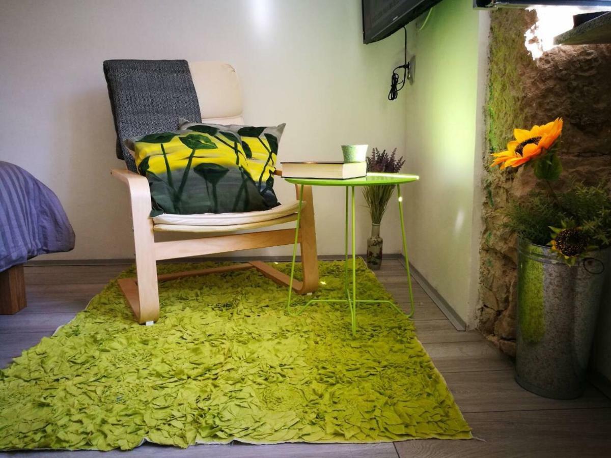 Cres Art Studio Lime Apartment Ngoại thất bức ảnh