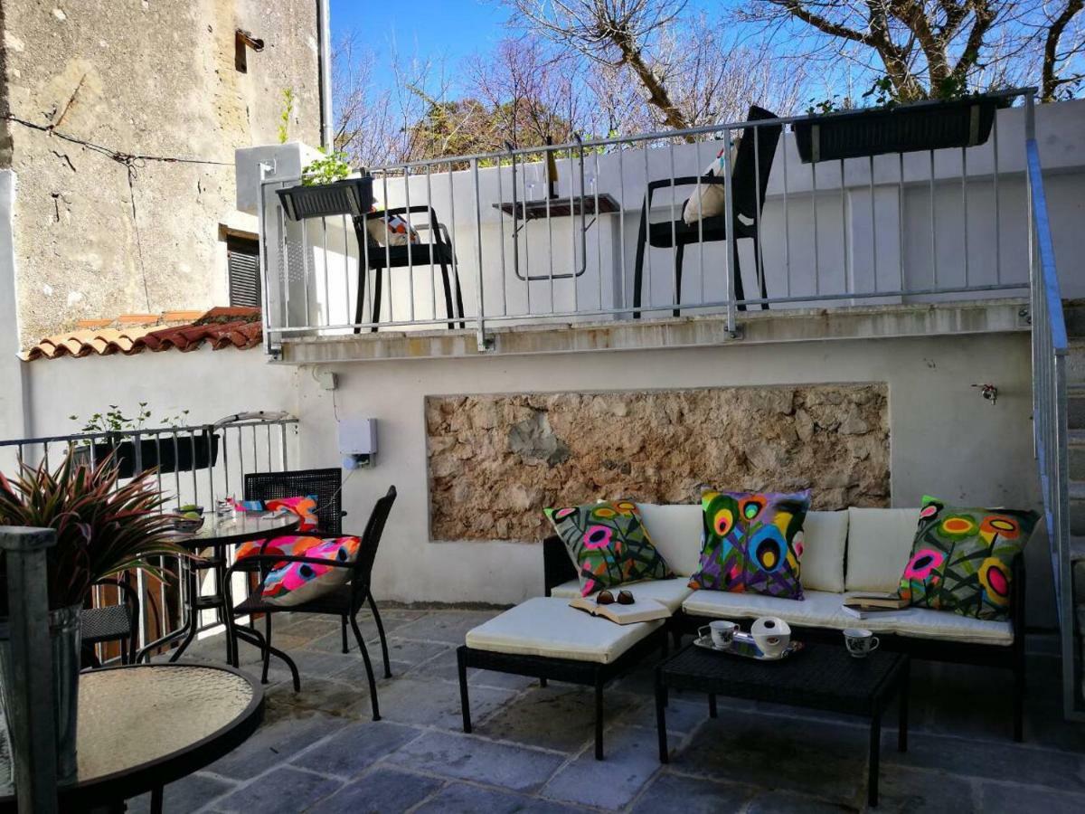 Cres Art Studio Lime Apartment Ngoại thất bức ảnh
