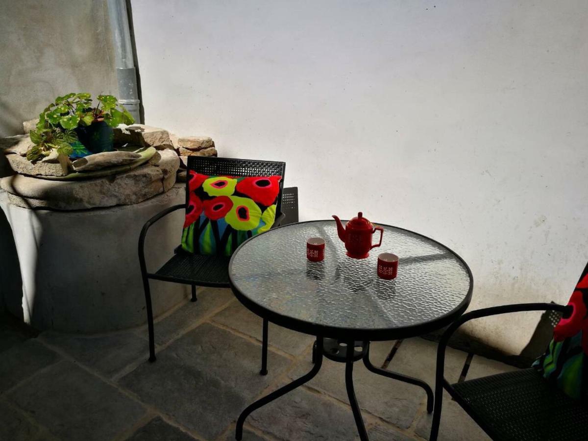 Cres Art Studio Lime Apartment Ngoại thất bức ảnh