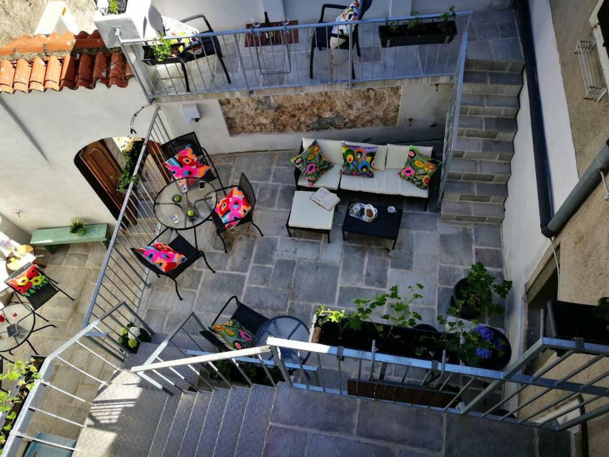 Cres Art Studio Lime Apartment Ngoại thất bức ảnh